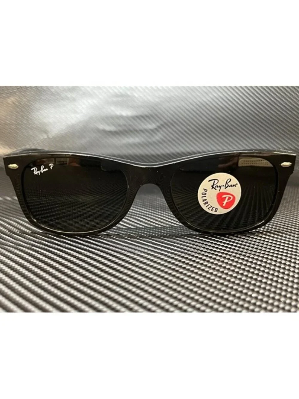 New Ray-Ban Men  Black Sunglasses  58- 18- 145